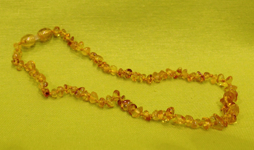 Collar de ámbar liso